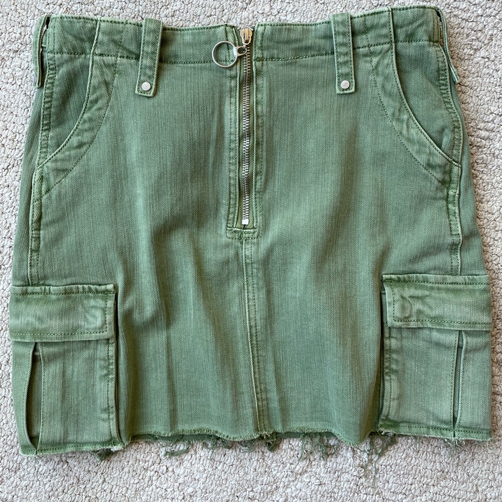 NWT Dance & Marvel green cargo mini skirt